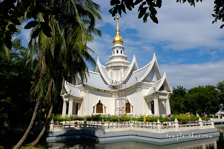Wat Luang Po Sot Thammakayaram