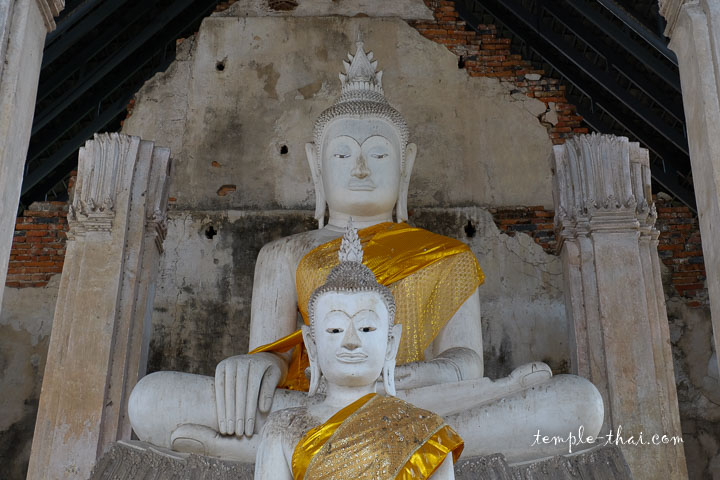 Deux bouddhas restaurés