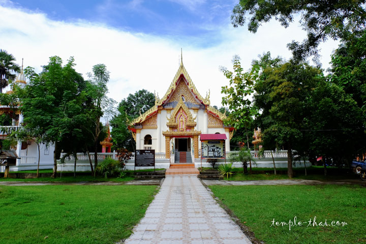 Wat Phon Chai Chiang Khan