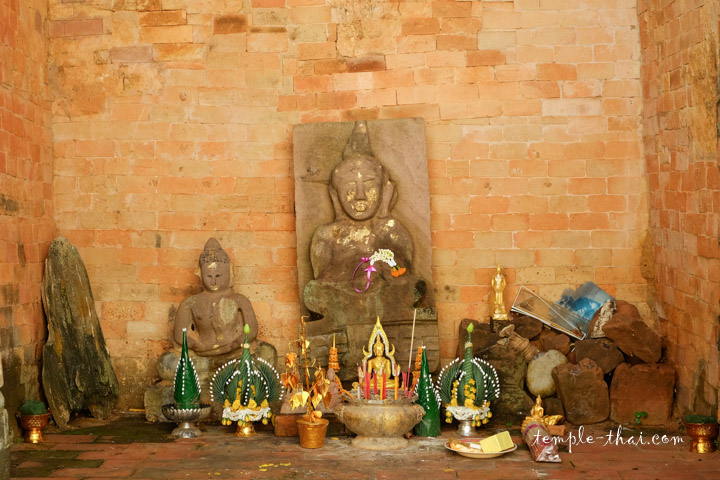 Wat Phrathat Dum
