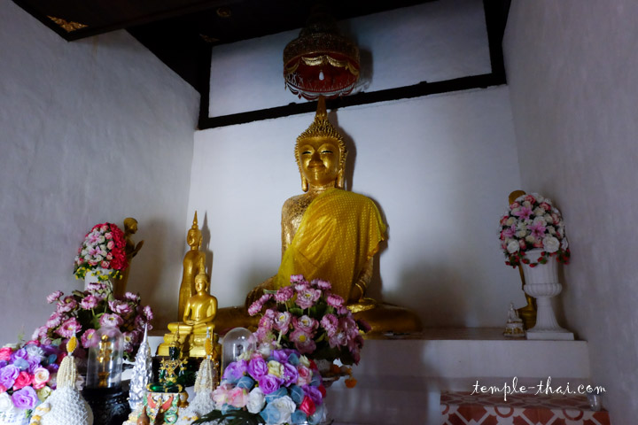 Wat Rattana Traikom
