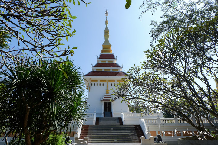 Wat Tham Kham