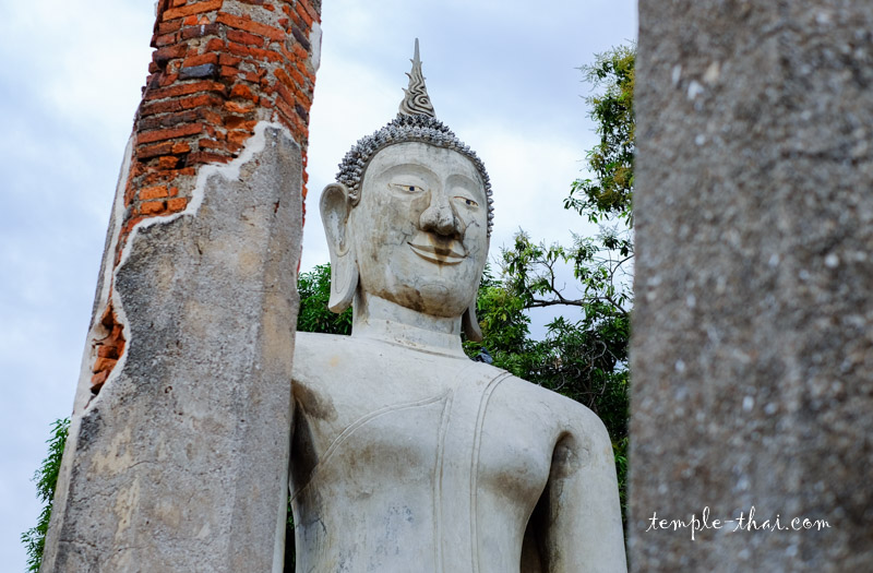 Wat Mahathat Sankhaburi