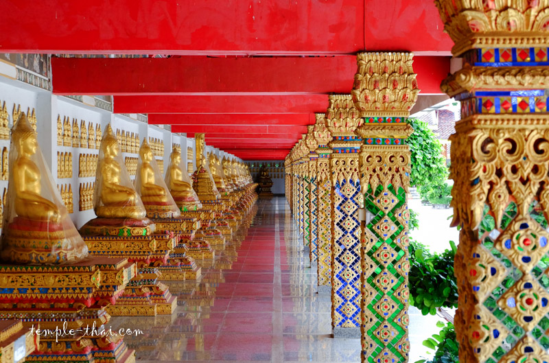 Wat Phrathat Suthon Mongkhon Khiri
