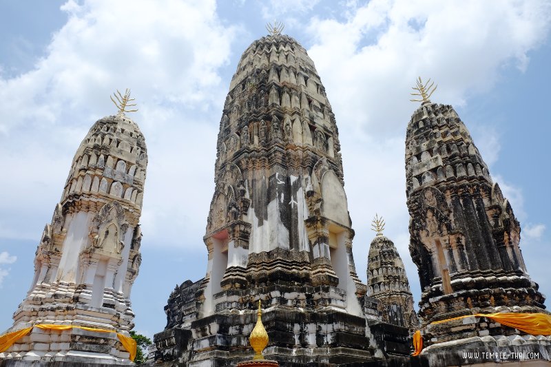 Wat Mahathat Worawihan Ratchaburi